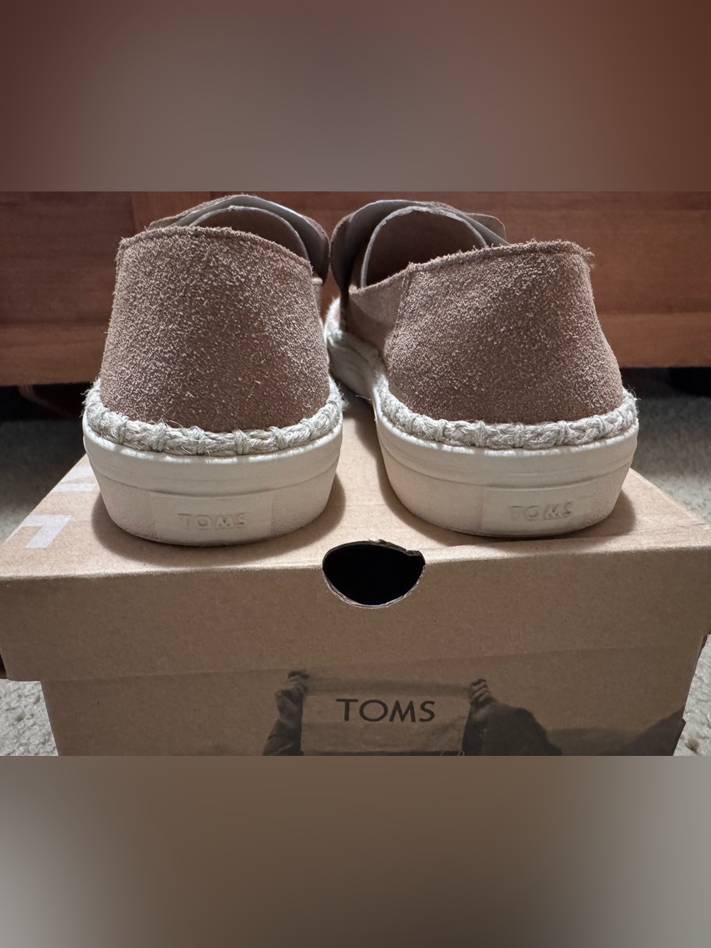 New TOMS Women’s Sunset Toffee Suede/Rope Slip-On Shoes Size 9 - Picture 6 of 7